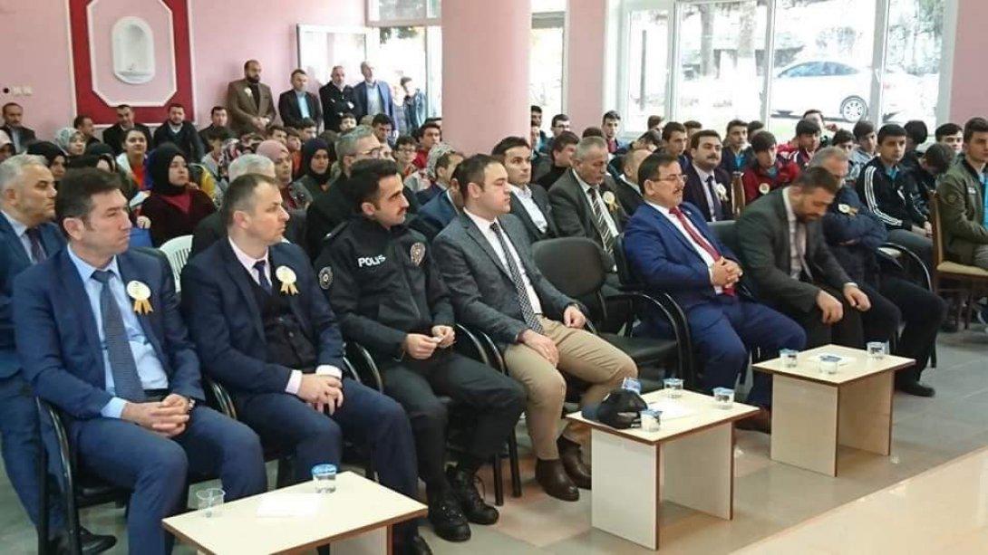 Mevlid-i Nebi Haftasında konuk olarak katılan Diyanet İşleri Başkanlığı Uzmanı Mustafa IRMAKLI konferans ilçemizde verdi.