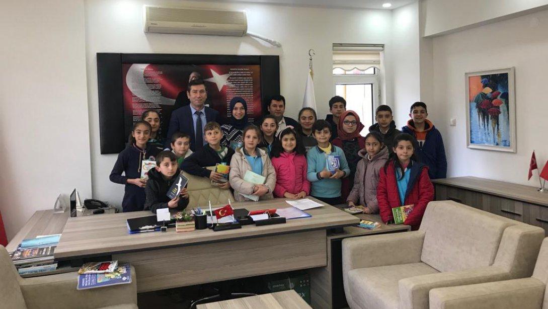 Keçili Ortaokulumuzun Öğrencileri İlçe Milli Eğitim Müdürlüğünü ve Çatalpınar Halk Kütüphanesini Ziyareti Etti.