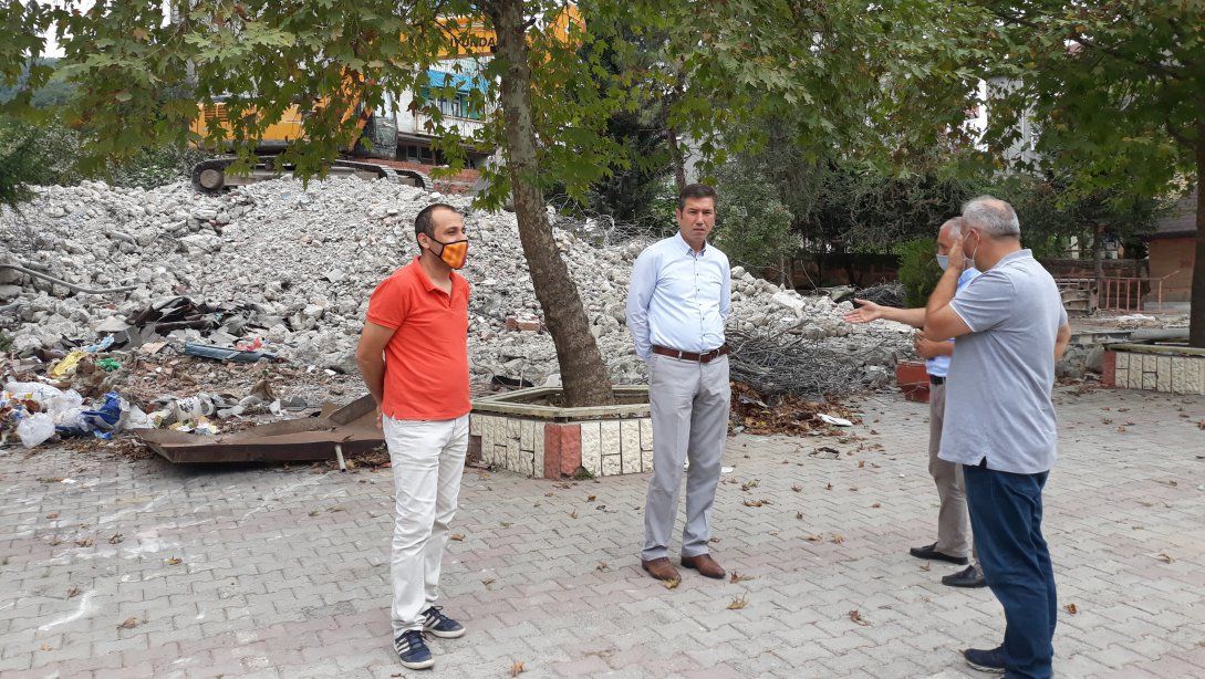 İlçe Milli Eğitim Müdürümüz Sn. Ahmet KINA Göller Şehit Hasan Özdenbaşı Ortaokulu' nu Ziyaret Etti.