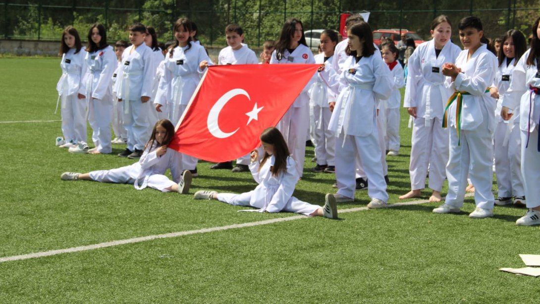 19 Mayıs Atatürk'ü Anma, Gençlik ve Spor Bayramının 104. Yılı İlçemizde Coşkuyla Kutlandı