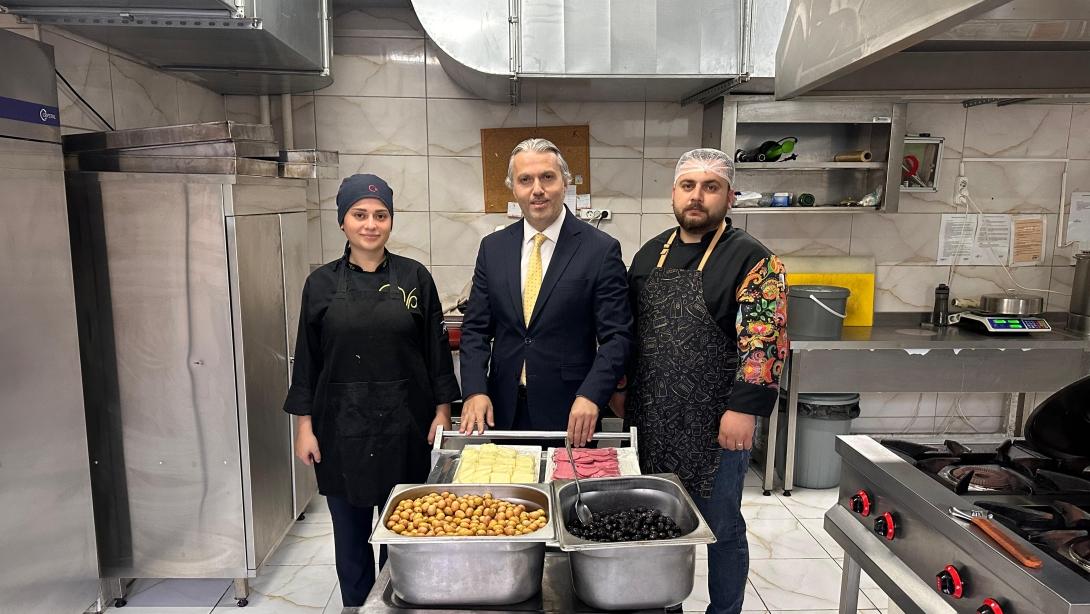 Müdürümüz Sayın Hasan ACU, öğrencilerimizle sabah kahvaltısında buluştu 