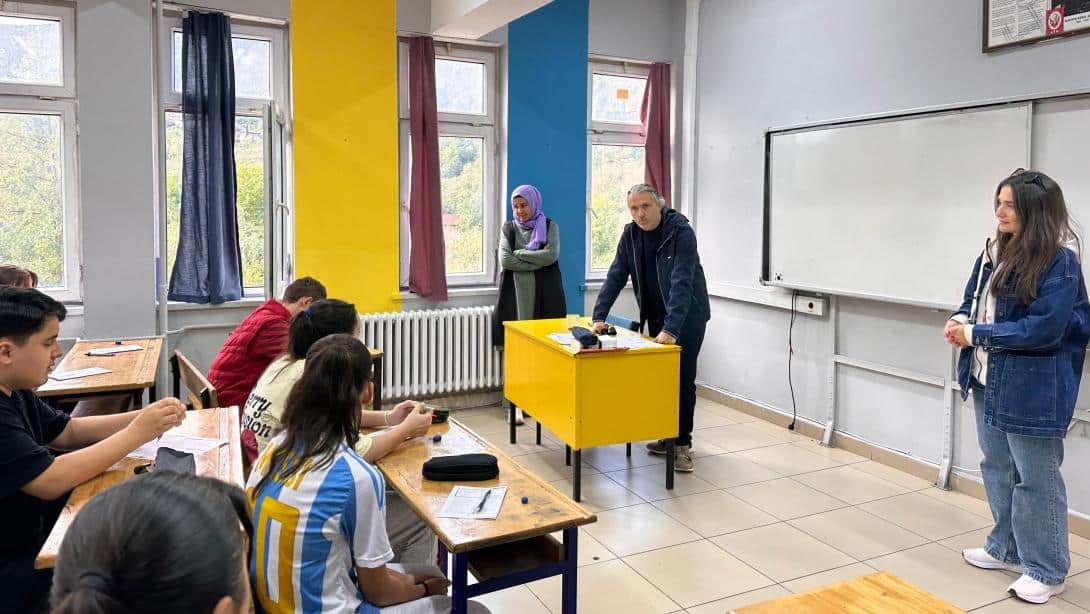 Müdürümüz Sayın Hasan ACU, Okullarımızdaki DYK Kurslarını Ziyaret Etti 